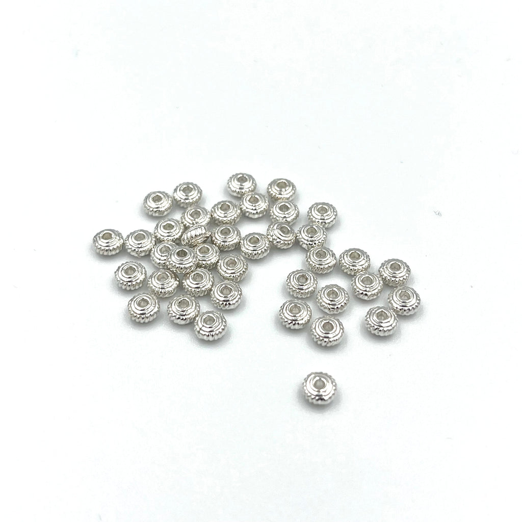 kamera Bounce Defekt Metal perler med mønster, forsølvet, 2x3mm, 50 stk – Uniq Perler